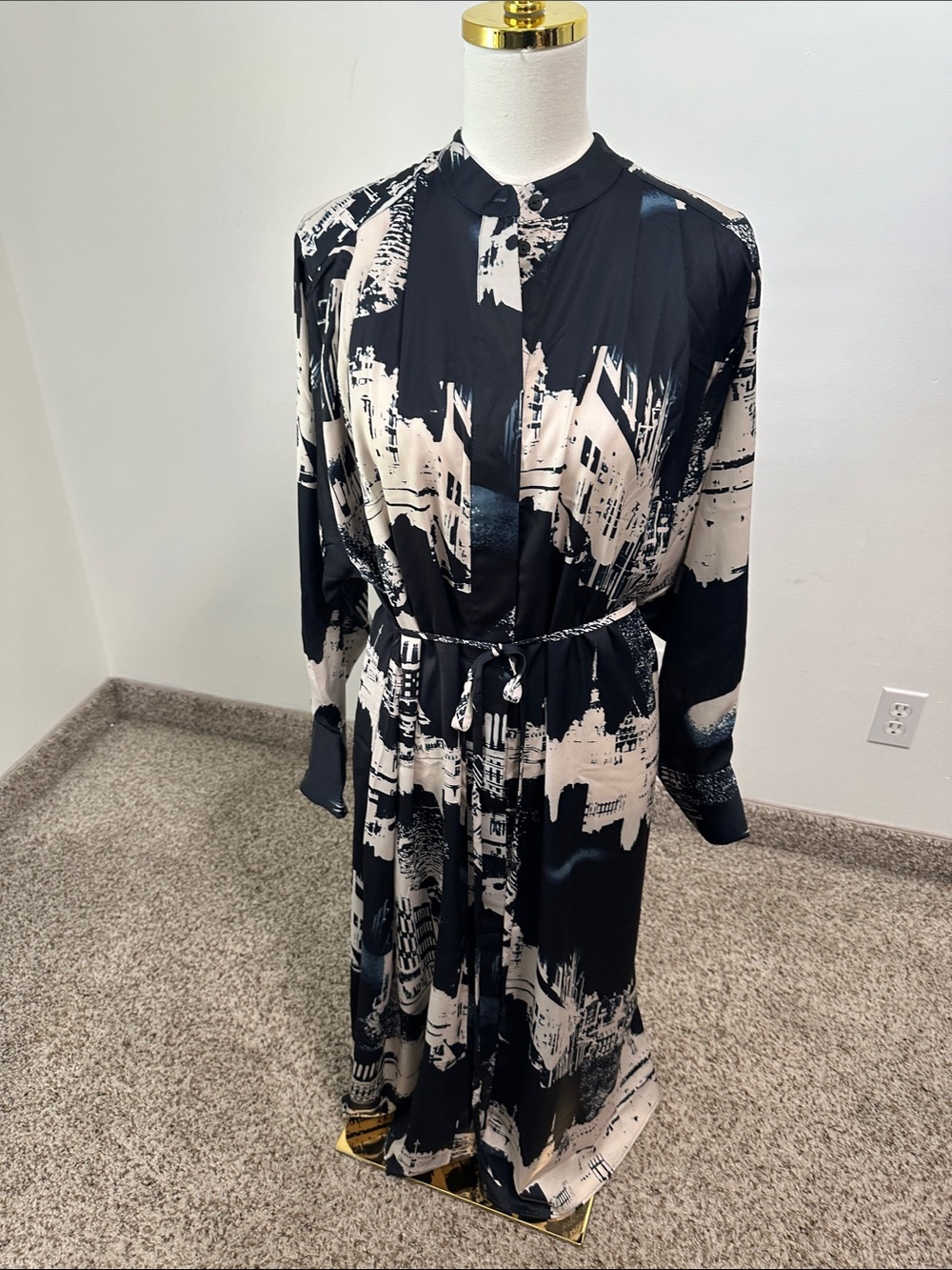 🕯️ NWT H&M Satin Button Up Oversized Maxi Dress